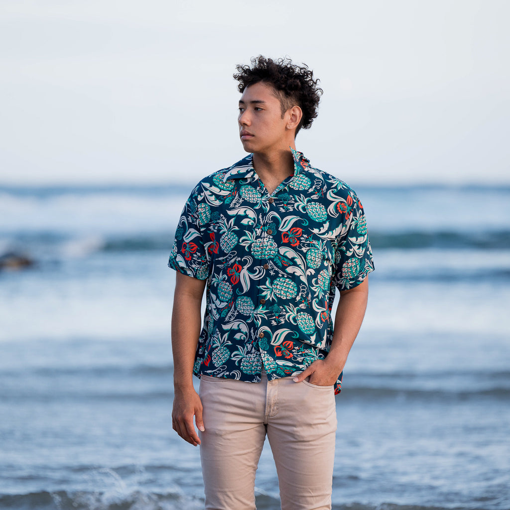 Men's Pineapple Oasis  Aloha Shirt - Navy