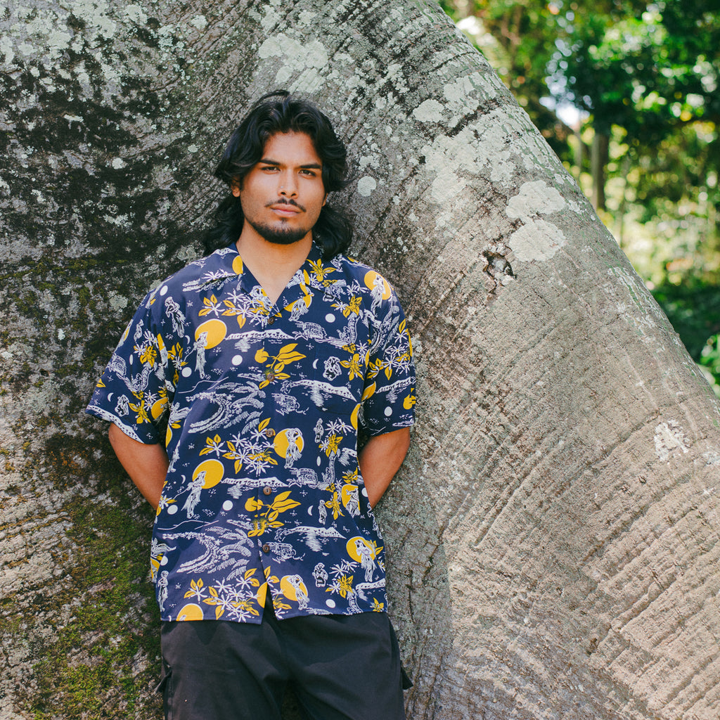 Men's Hula Moon Aloha Shirt - Navy