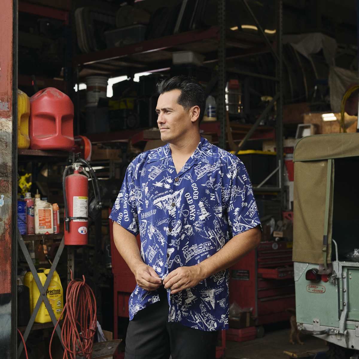 Men's Good Old Days Aloha Shirt - Navy – AVANTI HAWAII